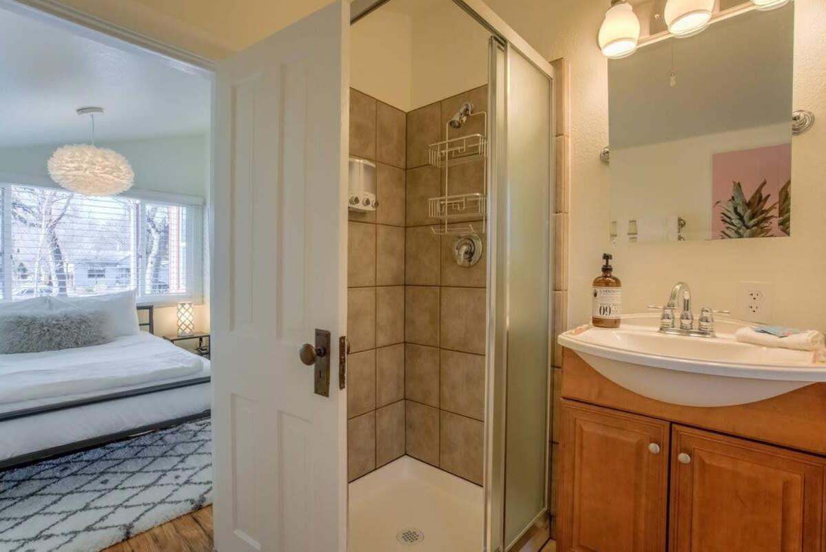Vintage Tiny House Cute 1Bdrm Big Appeal Villa Colorado Springs Dış mekan fotoğraf